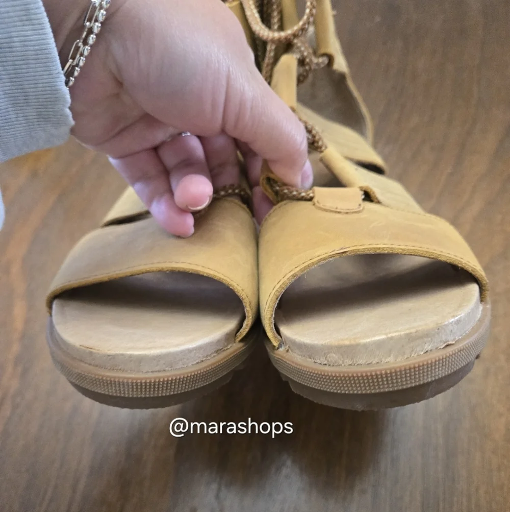 Sorel worn good